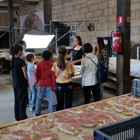 À Soissons, les Journées Européennes de l’Archéologie ont débuté le vendredi 13 juin 2025 par une matinée dédiée aux scolaires.